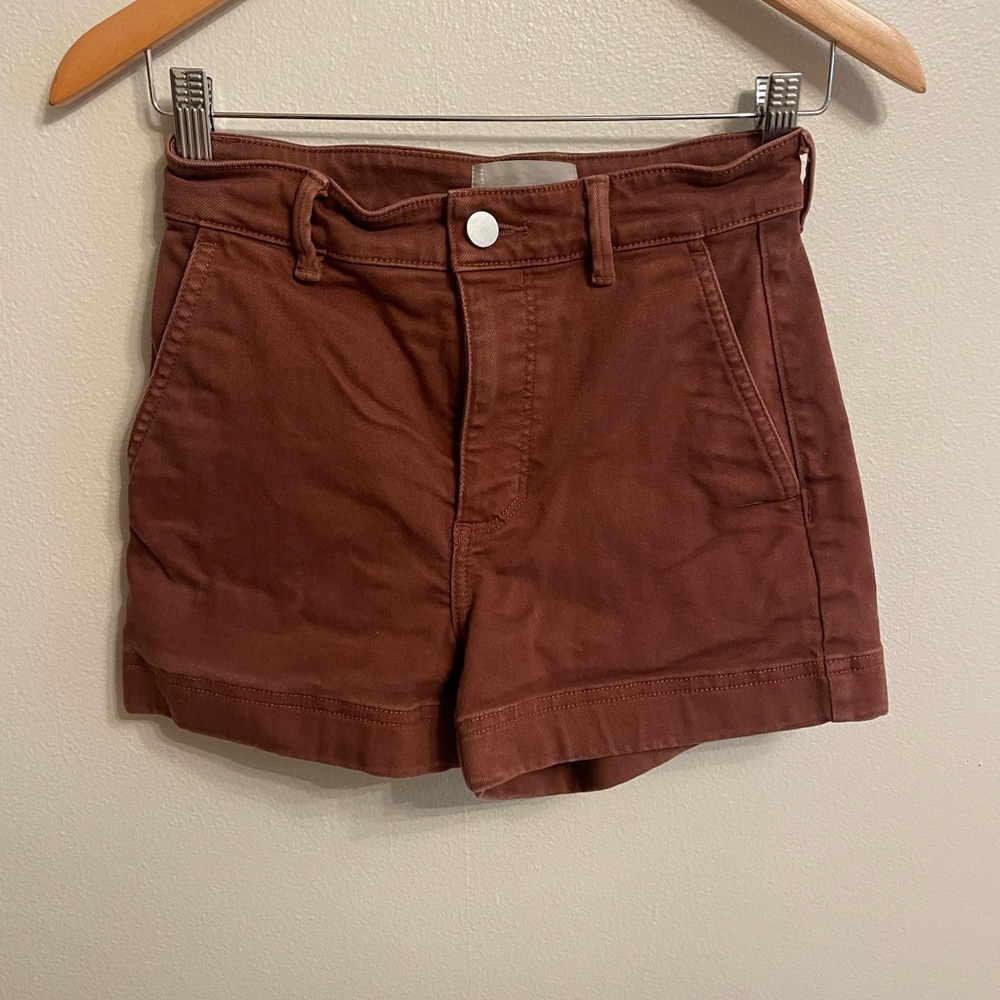 Everlane shorts